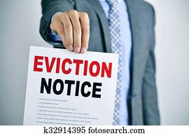 man, met, een, uithuiszetting, kennisgeving