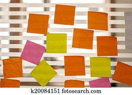 post it reminders in office