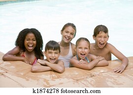 חמשה, צעיר, ידידים, ב, בריכת שחיה, לחייך