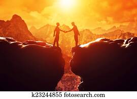 שני גברים, לחוץ יד, מעל, precipice., עסק, לחיצת יד, deal.