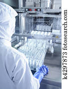 Operator of a sterile machine Operator of a sterile machine