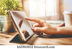 frau, gleichfalls, arbeiten, tablette