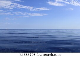 blue sea horizon ocean perfect in calm blue sea horizon ocean perfect in calm