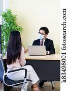 Business advisor advise customer about investment