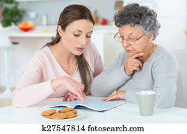 porcija, viņai, grandma, apskatīt, la, krustvārdu mīkla