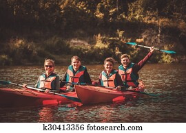 grupa, od, szczęśliwy, ludzie, na, niejaki, kajaki