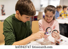 feliz, crianças, predios, robôs, em, robótica, escola