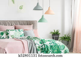 Pink+green, drapiert, seide, und, rosa, spiegel, oben, bett, mit, pink