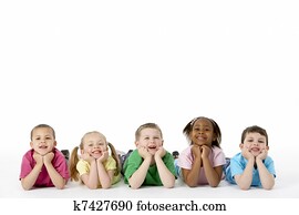 groupe, de, jeunes enfants, dans, studio