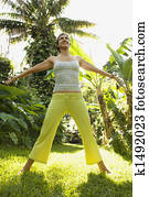 Woman practicing fitness.