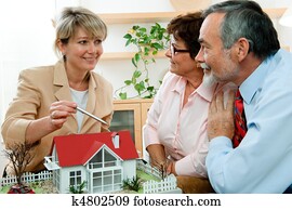 לדון, עם, סוכן של מקרקעין