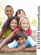 egy csoport gyerek, felhalmoz, dísztér