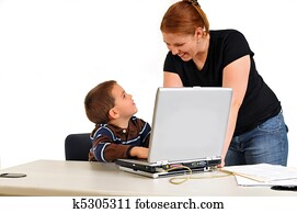 mãe, e, filho, sorrindo, em, um ao outro