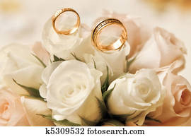 wedding rings with bouquet wedding rings with bouquet
