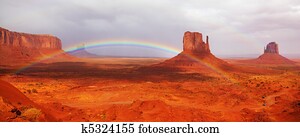 נהדר, קשת, ב, מצבות זכרון, עמק