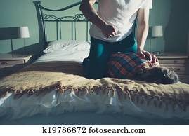 hombre, abusar, el suyo, esposa, en, un, cama