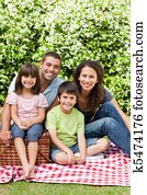familia, picnicking, en el jardín