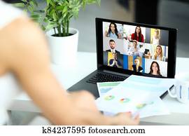 donna parlando, con, internazionale, colleghi, usando, linea, video, chiacchierata, servizio