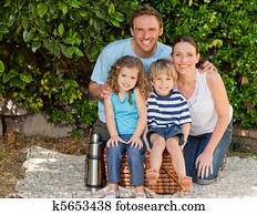 glad familie, picnicking, inn, det, gard