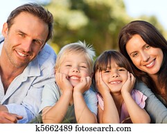 família, deitando-se, parque