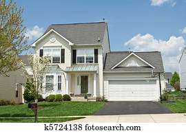 Front View Vinyl Siding Single Family Small House Suburban Maryl Front View Vinyl Siding Single Family Small House Suburban Maryl
