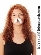 mulher jovem, com, alergia, ou, gelado