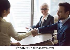 feliz, hora, director, arriendo, exitoso, candidato, en, entrevista de trabajo