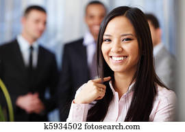 retrato, de, um, jovem, bonito, mulher asian, em, um, negócio, meio ambiente