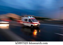 ambulância, car, acelerando, movimento turvado