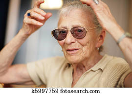 愉快, 高級婦女, 在家