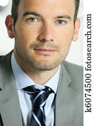 um, atraente, homem negócio, em, um, negócio claro, meio ambiente