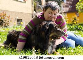 meghibásodott woman, van, lieing, képben látható, egy, pázsit