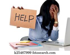 schwarz, afrikanische amerikanische ethnische abstammung, frustriert, frau, arbeitende, in, beanspruchen, an, büro