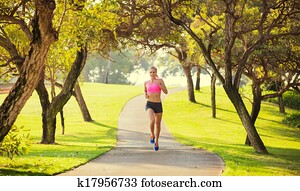 ung kvinne, jogging, kjøring ø, utendørs