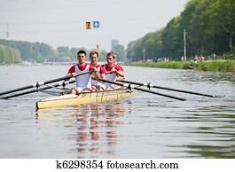 Rowers to the start