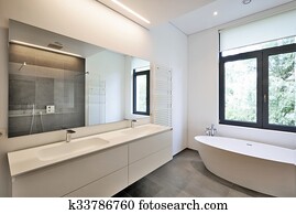 Bathtub in corian and Faucet Bathtub in corian and Faucet