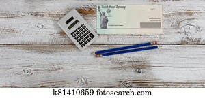 wirtschaftlich, aufprall, anreiz, kontrollieren, auf, schreibtisch, mit, bleistifte, und, taschenrechner