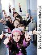 feliz, niños, grupo, en, escuela