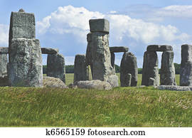 Stonehenge is aligned with the midsummer sunrise and midwinter sunset in England to celebrate the solstice. 
