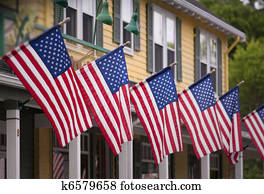 חנות של ארץ, ב, יולי רביעי