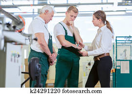 boos, directeur, het controleren, werknemers