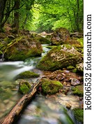 rio, profundo, em, montanha