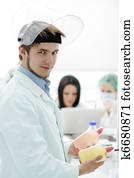 unge, medicinsk arbejder, hos, glas, maske, arbejder, hos, hans, hold, ind, laboratorium.