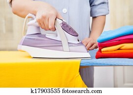 עוזרת בית, לגהץ בגדים