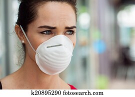 mujer, máscara pesada, en, city.