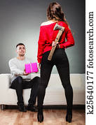 confiado, tipo, dar, presente, a, engañoso, niña