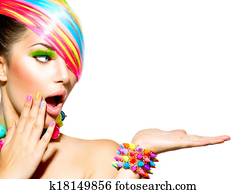 יופי, אישה, עם, צבעוני, makeup,, hair,, ציפורניים, ו, אביזרים