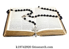 cuentas de rosario, cruz, y, biblia