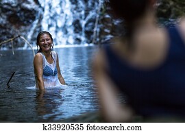 mulher, natação, em, a, lagoa