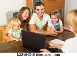 Family with insurance agent Family with insurance agent